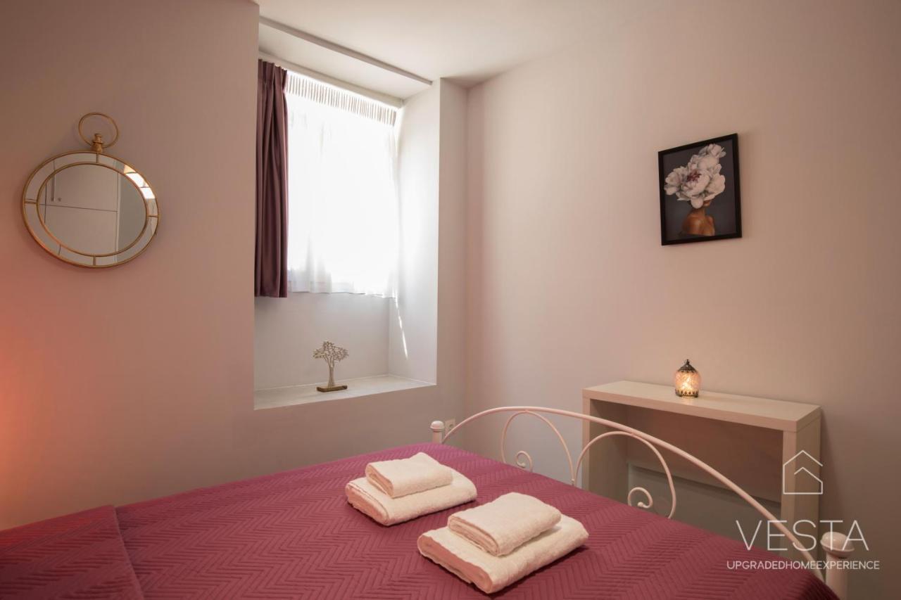 The Emerald City Central Apartment, 2-Bdrms เทสซาโลนิกิ ภายนอก รูปภาพ