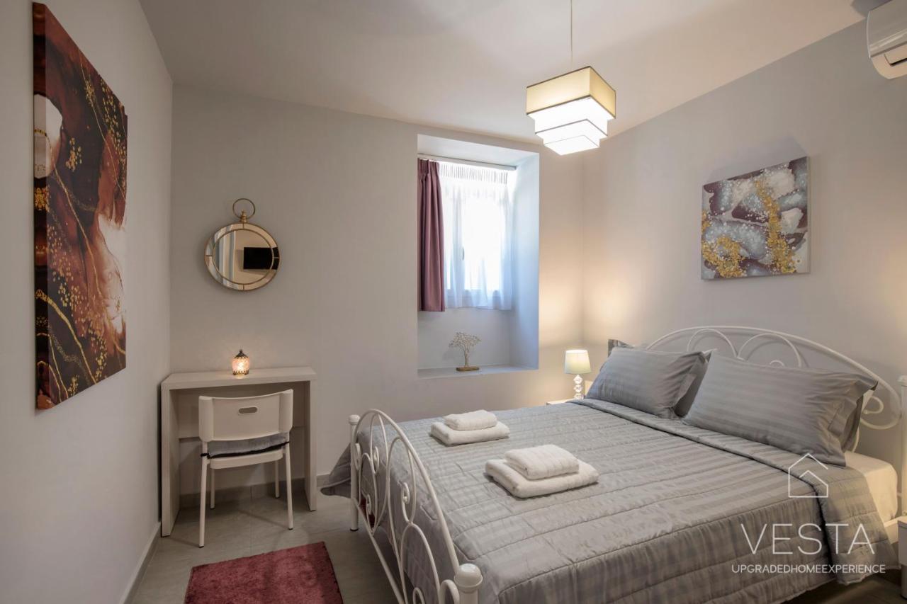 The Emerald City Central Apartment, 2-Bdrms เทสซาโลนิกิ ภายนอก รูปภาพ